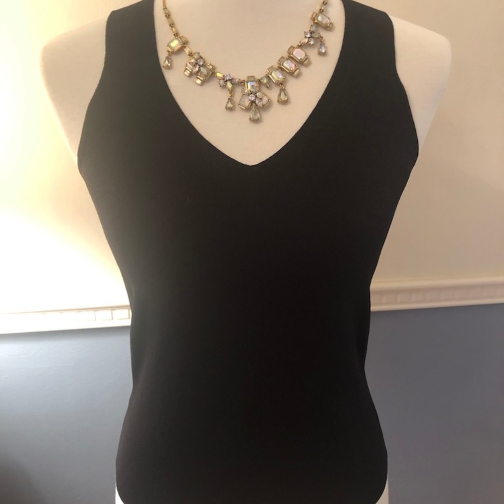 EUC - Women's Black Ann Taylor Shell size M/P